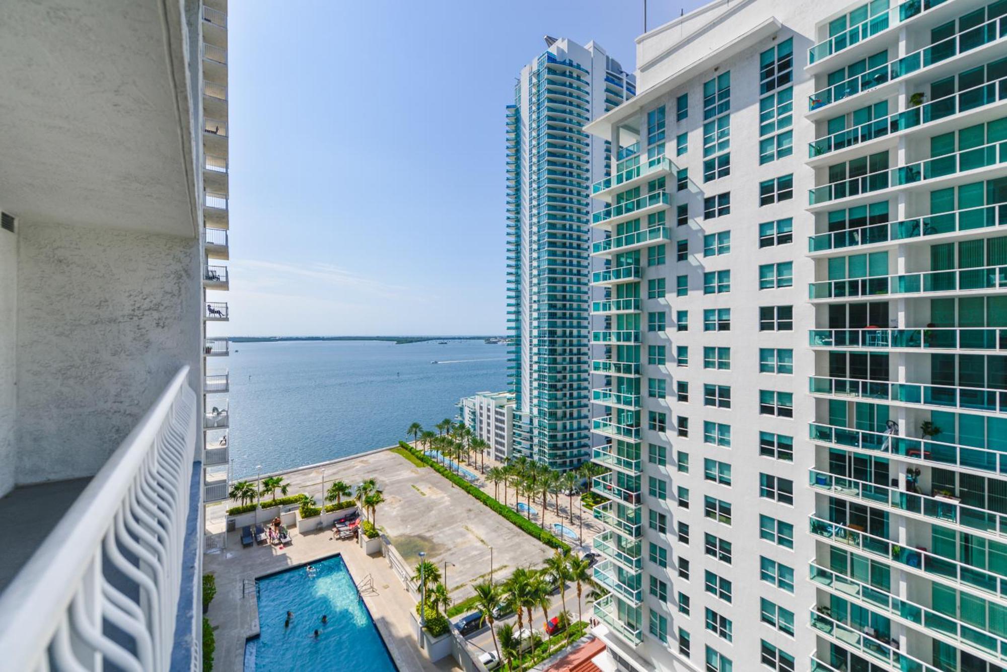 Amazing 3 Bedroom Condo At Brickell With Pool Майами Экстерьер фото