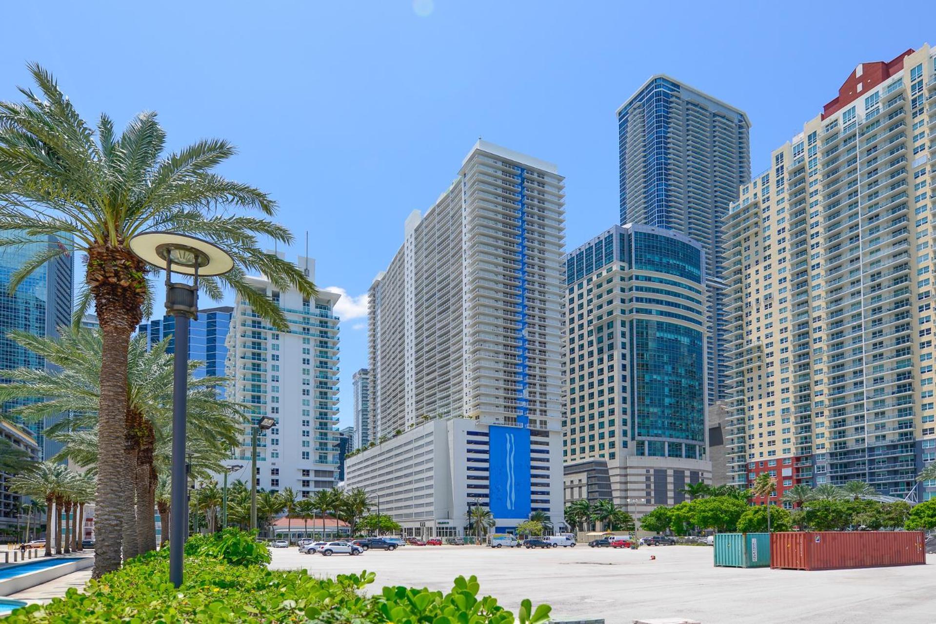Amazing 3 Bedroom Condo At Brickell With Pool Майами Экстерьер фото